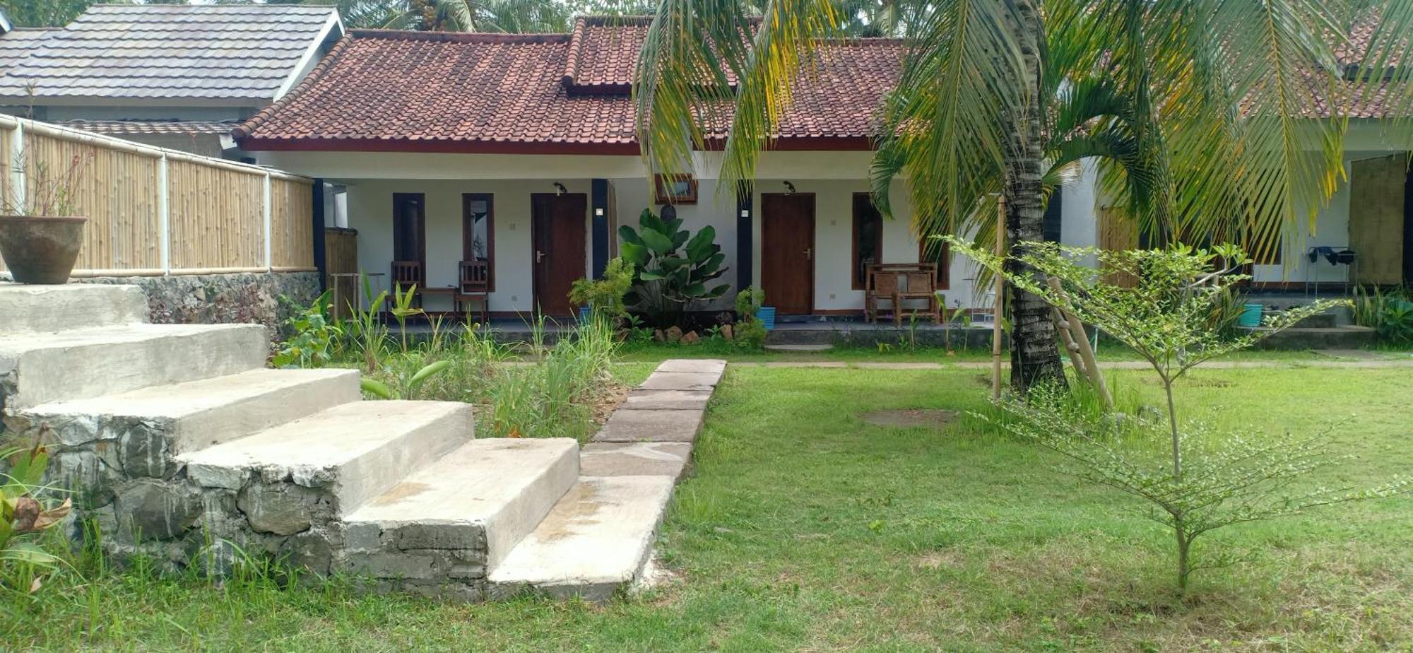 Dewi Garden Guesthouse Kuta  Exteriör bild