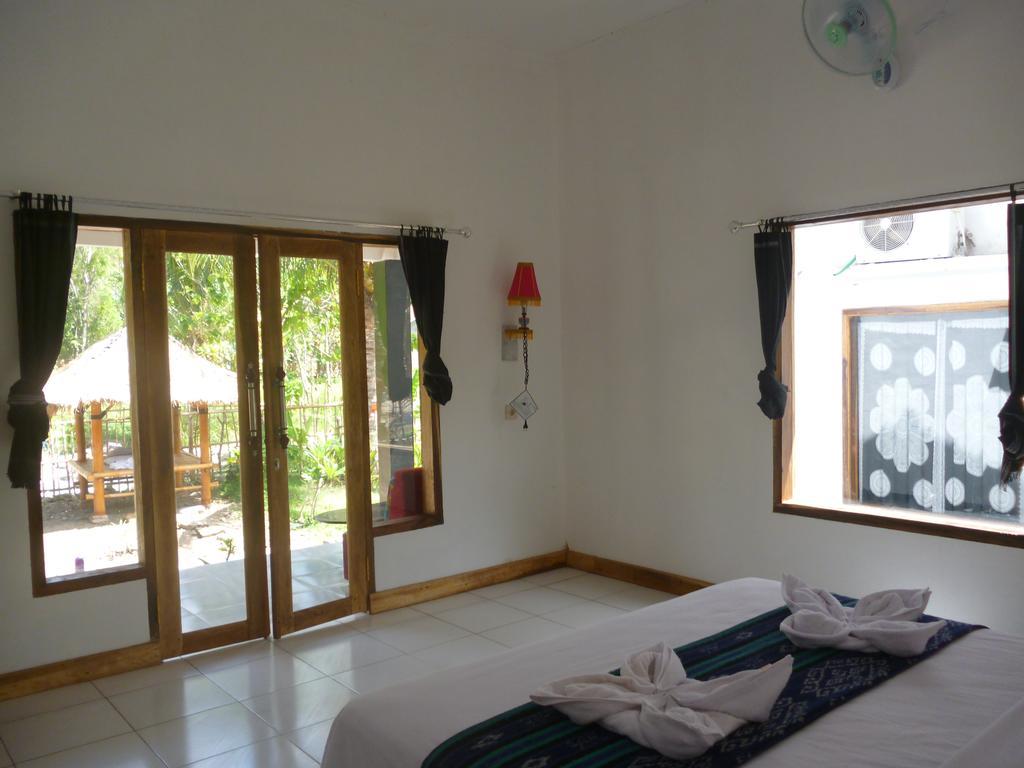 Dewi Garden Guesthouse Kuta  Exteriör bild