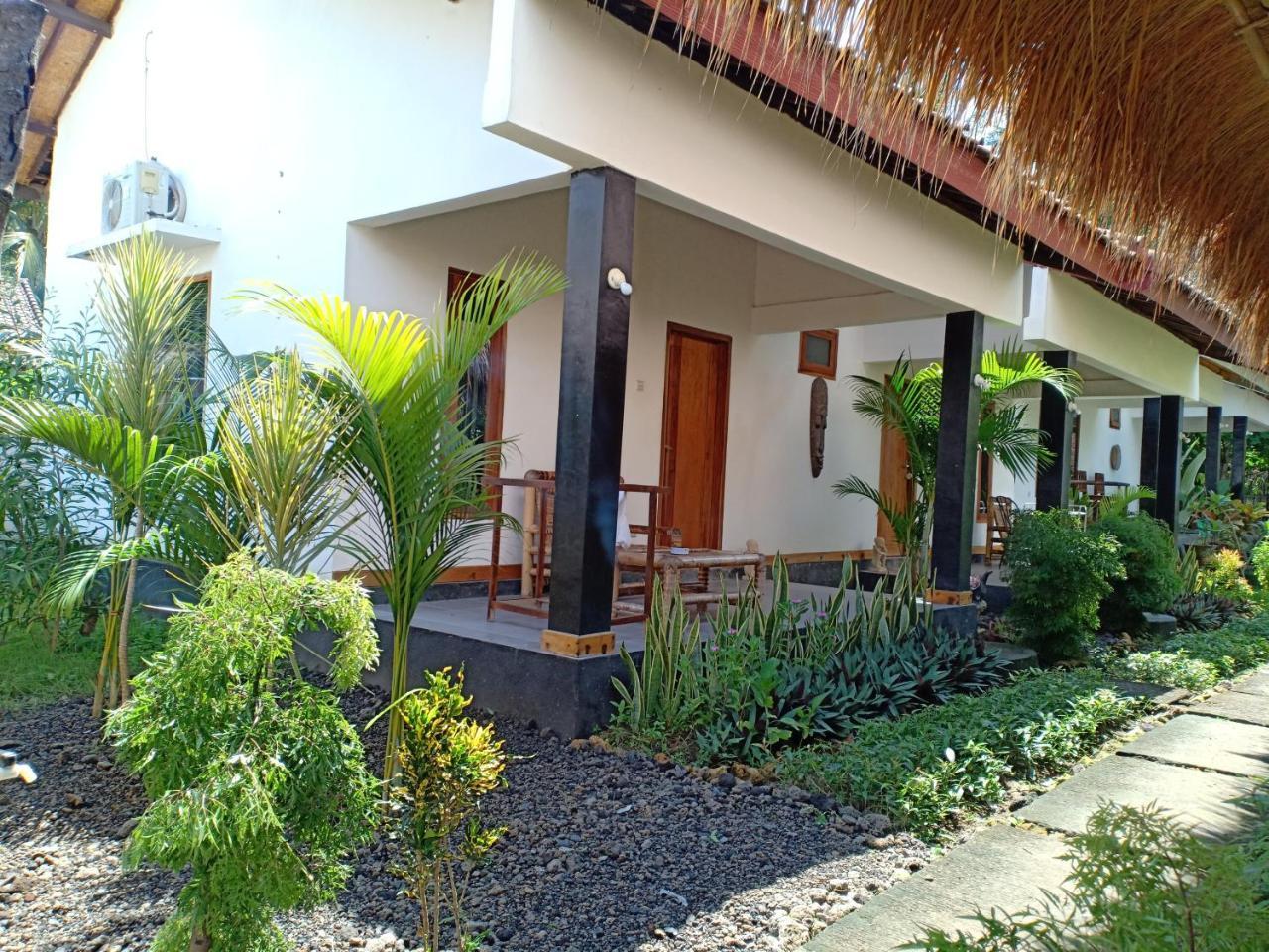 Dewi Garden Guesthouse Kuta  Exteriör bild